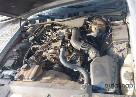 2000 Mercury Grand Marquis Ls z USA, uszkodzony, nr VIN 2MEFM75W3YX604349